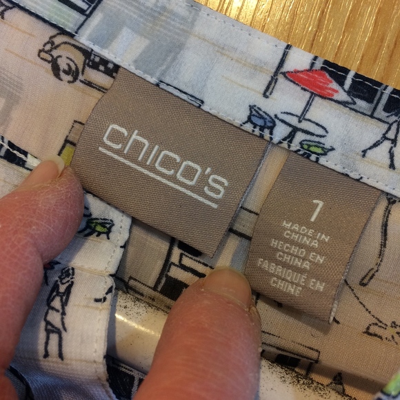 CHICO'S sheer blouse city theme 3/4 sleeve tunic - Picture 3 of 8